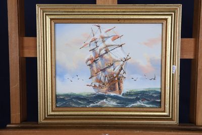 une photo d'un tableau représentant un bateau en mer