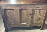 Commode arbalète en noyer ouvrant à trois tiroirs moulurés d… (photo 4)