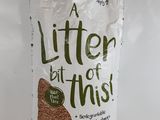 un sac de litière posé sur le comptoir