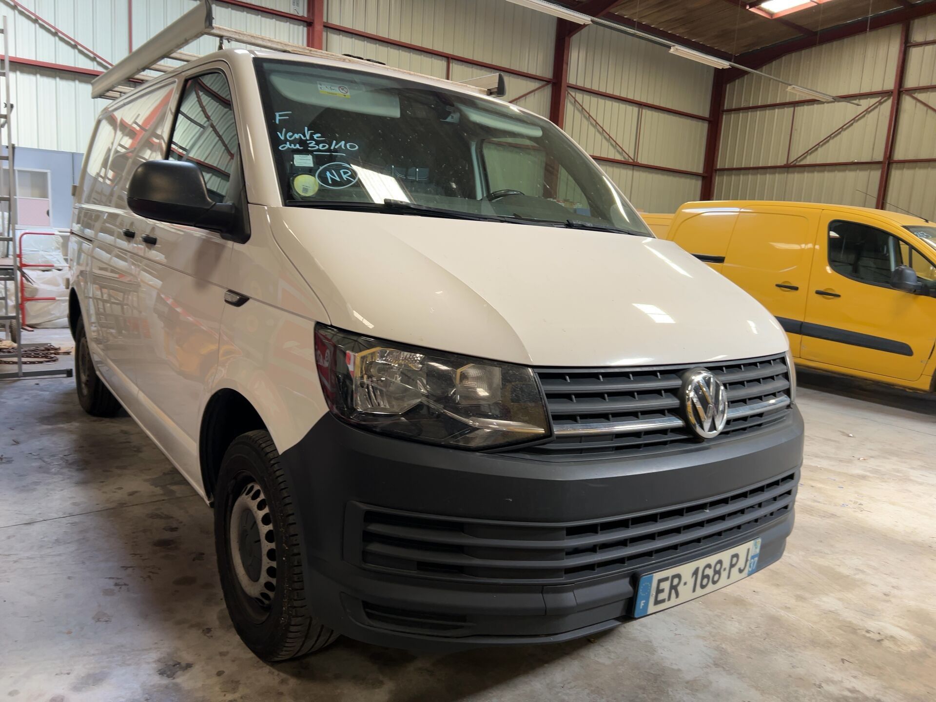 VOLKSWAGEN TRANSPORTER 2.0 TDI 102 CH NON ROULANT - TRANSPOR…