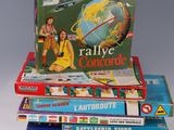 plusieurs livres pour enfants empilés sur une table