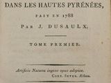 un vieux livre avec un titre en noir et blanc