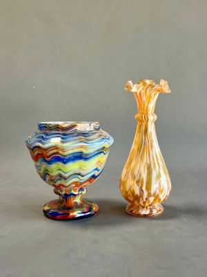 CLICHY LOT comprenant un vases soliflore et une coupe en ver…