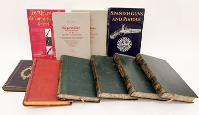 Ensemble d'ouvrages divers sur les armes et la Marine dont :…