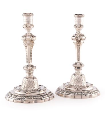 PAIRE DE FLAMBEAUX en argent, PARIS 1764-1765 par Jean-François BALZAC - Photo 1