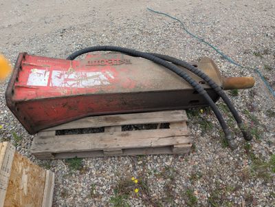 Brise-roche hydraulique pour pelleteuse PROMOVC