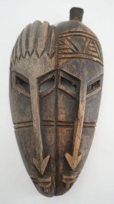 MALI : Masque du couple pour le mariage, l'homme représenté …