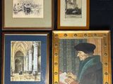 trois photos encadrées représentant un homme au chapeau noir et un homme au manteau vert