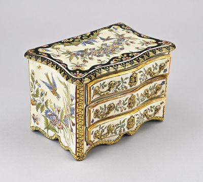 an image of a decorative box with flowers and birds on it