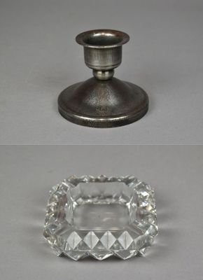 Lot comprenant : - CENDRIER carré en verre taillé, signé à l…