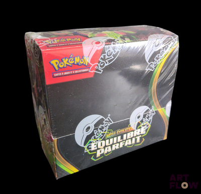 une boîte de cartes à collectionner Pokémon sur fond noir