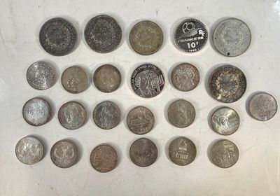 Lot de 22 médailles en argent 925°/°°° pour un poids de 608 … - Photo 1