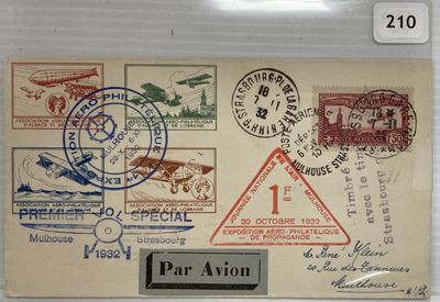 une photo d'une carte postale sur laquelle figurent quelques timbres