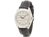 une image d'une montre-bracelet sur fond blanc