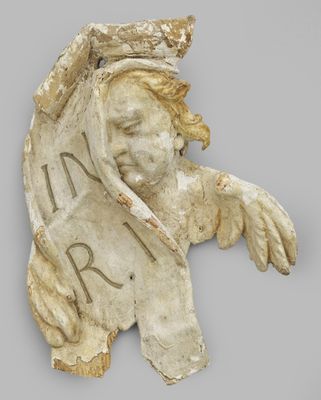 une image représentant une statue d'un ange tenant une épée