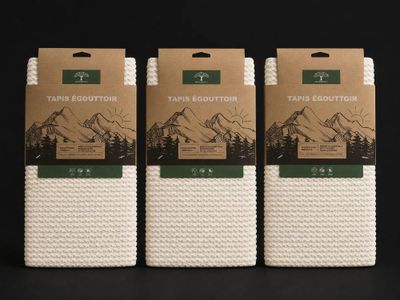 Lot de trois torchons en coton blanc sur fond noir