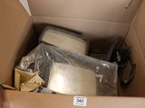 une boîte en carton contenant un ordinateur