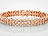 un bracelet en or rose serti de diamants sur fond blanc