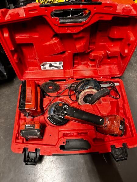 1 disqueuse sans fil HILTI diamètre 125
