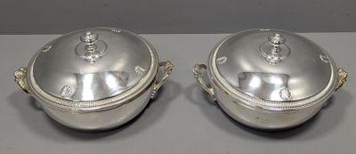 paire de plats à rôtir en métal argenté avec poignées