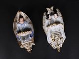 deux cuillères placées l'une à côté de l'autre