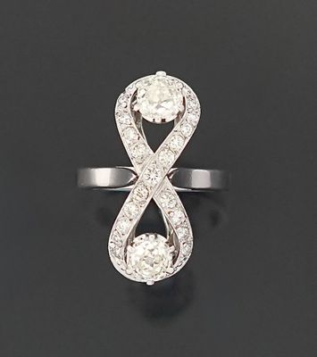 Chic bague Toi et Moi en or gris 18K 750 millièmes, les deux…