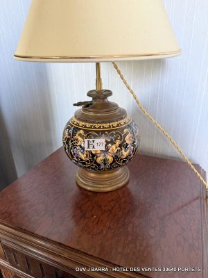 Lampe en faïence de Gien modèle à décors Renaissance, montur…