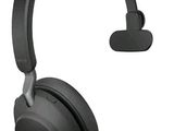 un gros plan d'un casque muni d'un microphone