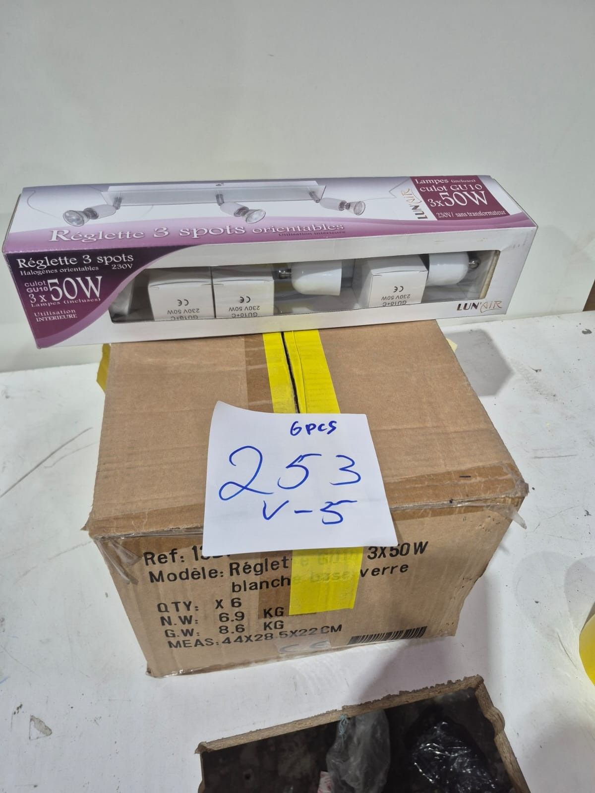 Lot de 6 réglettes d'éclairage à 3 spots orientables, marque…