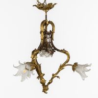 Deux lustres, en bronze doré et patiné, verre dépoli et albâ… (photo 2)