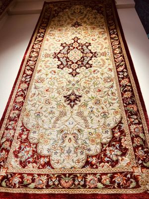 Tapis Iran Goum en soie 100 x 0/42