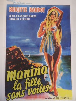une vieille affiche de cinéma représentant une femme en maillot de bain sur la plage