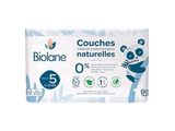 un gros plan d'une boîte de lingettes pour bébé sur fond blanc