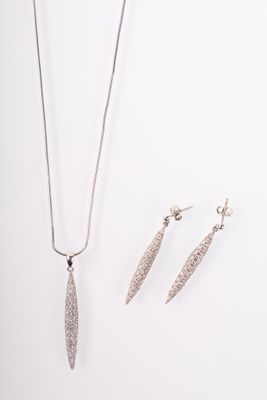 Ensemble collier et boucles d'oreilles en argent sterling, au motif texturé