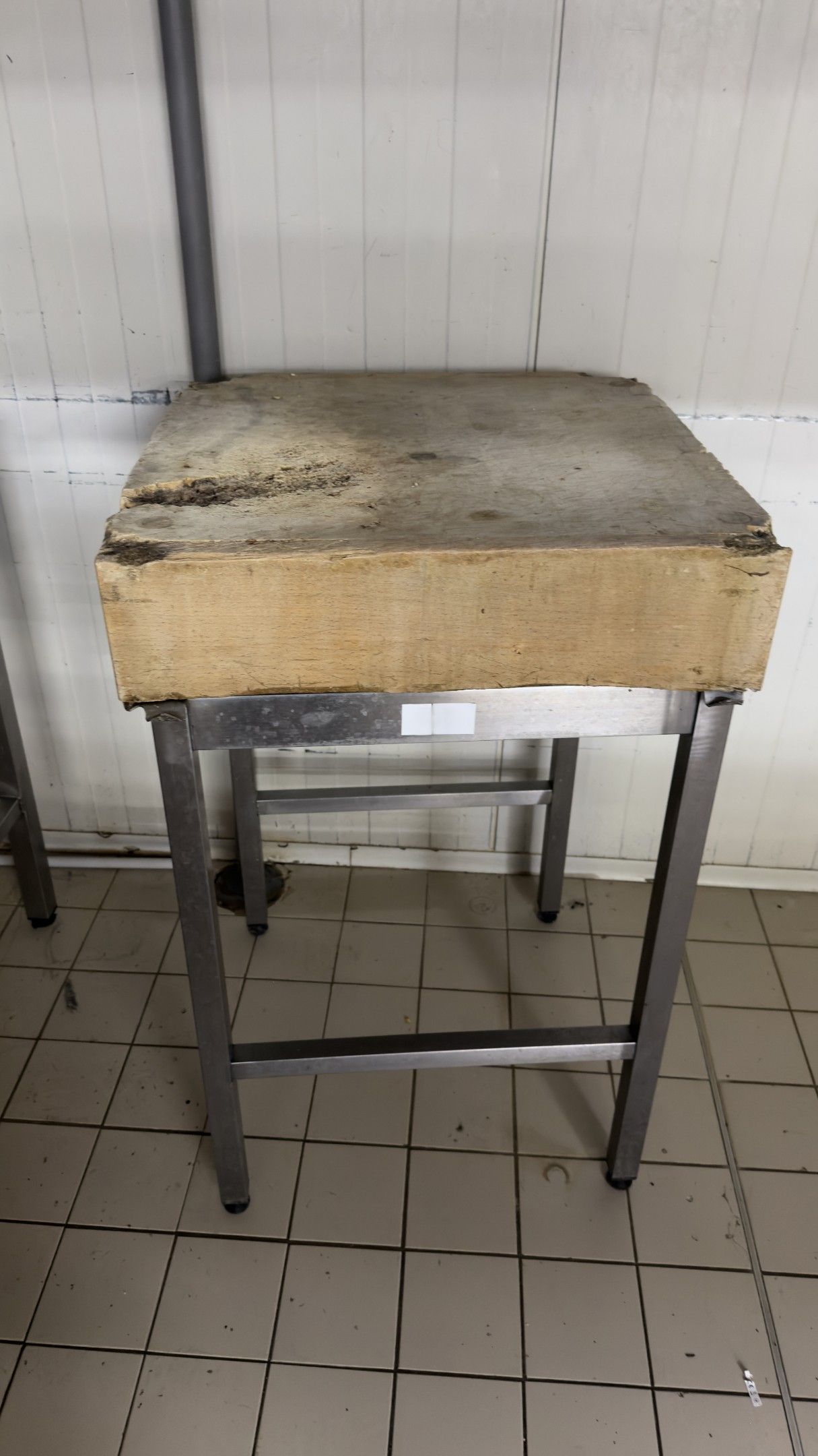 Billot bois carré avec support inox