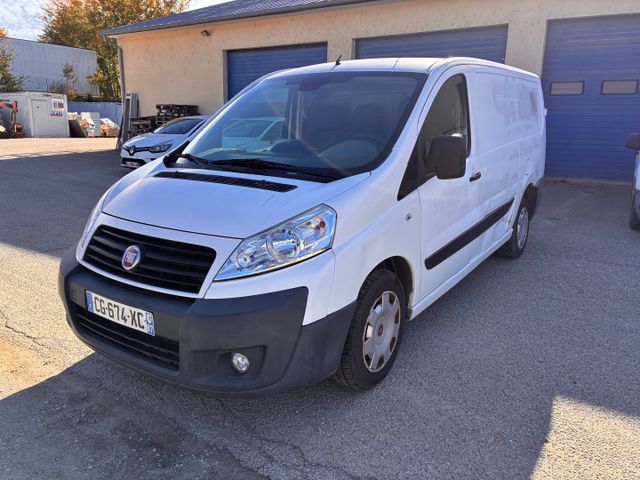 Véhicule utilitaire Fiat Scudo, immatriculé CG-674-XC, 1ère mise ...