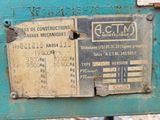 a sign on the side of a machine that says c t n
