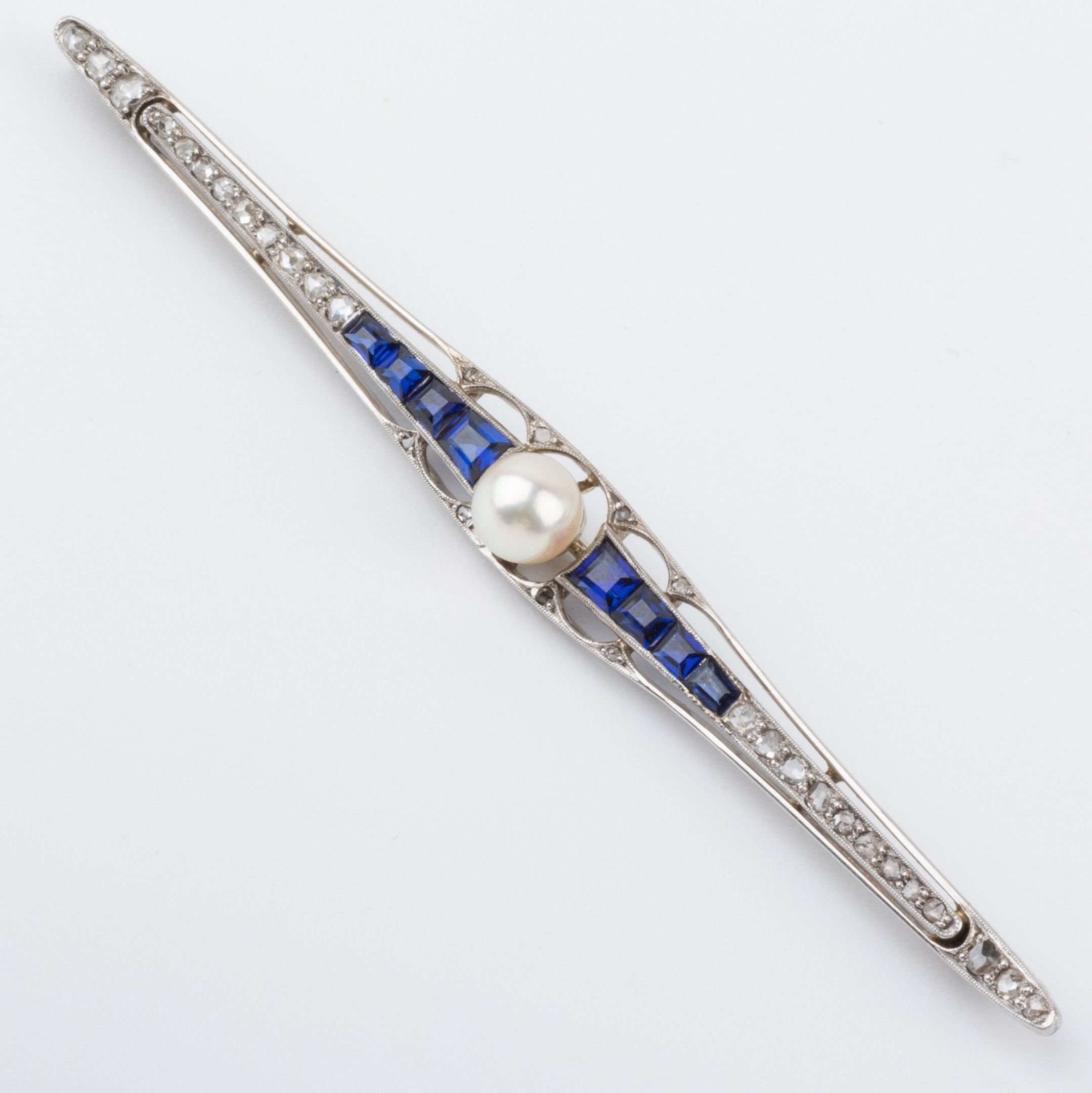 Objets d'art & Curiosités