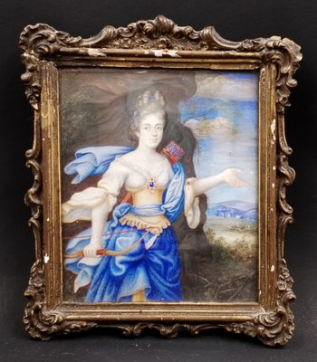 tableau représentant une femme en robe bleue tenant un éventail, dans un cadre doré