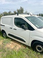 CTTE CITROEN Berlingo de couleur blanche … (photo 2)