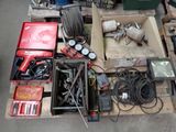 un grand nombre d'outils sur une palette