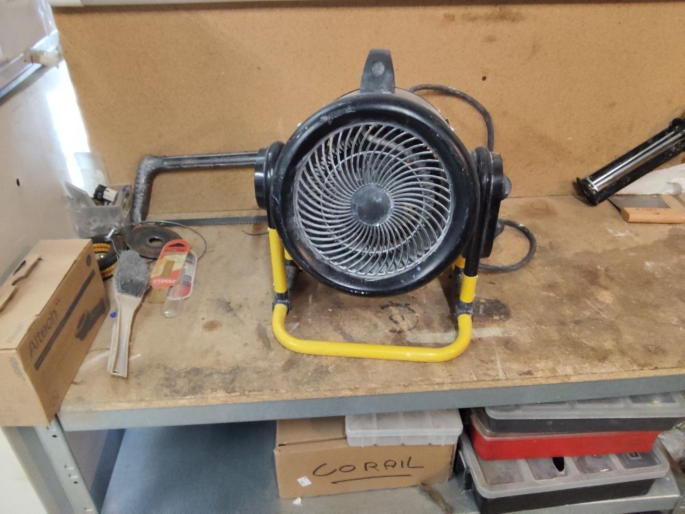 1 canon a air chaud électrique