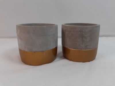 Lot de 2 - POTS DE FLEURS - Ces récipients cylindriques en b…