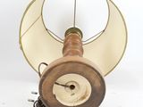 an image of a lamp that is sitting on a table