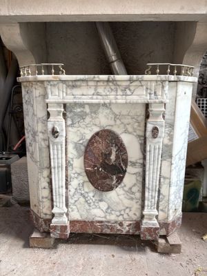 COMPTOIR de caisse en marbre et métal. - Photo 1