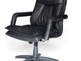 une image représentant une chaise de bureau noire sur fond blanc