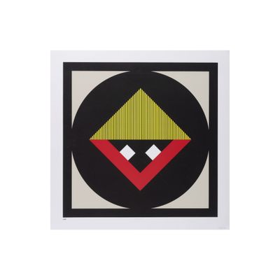 une image représentant un carré noir et rouge avec un triangle jaune