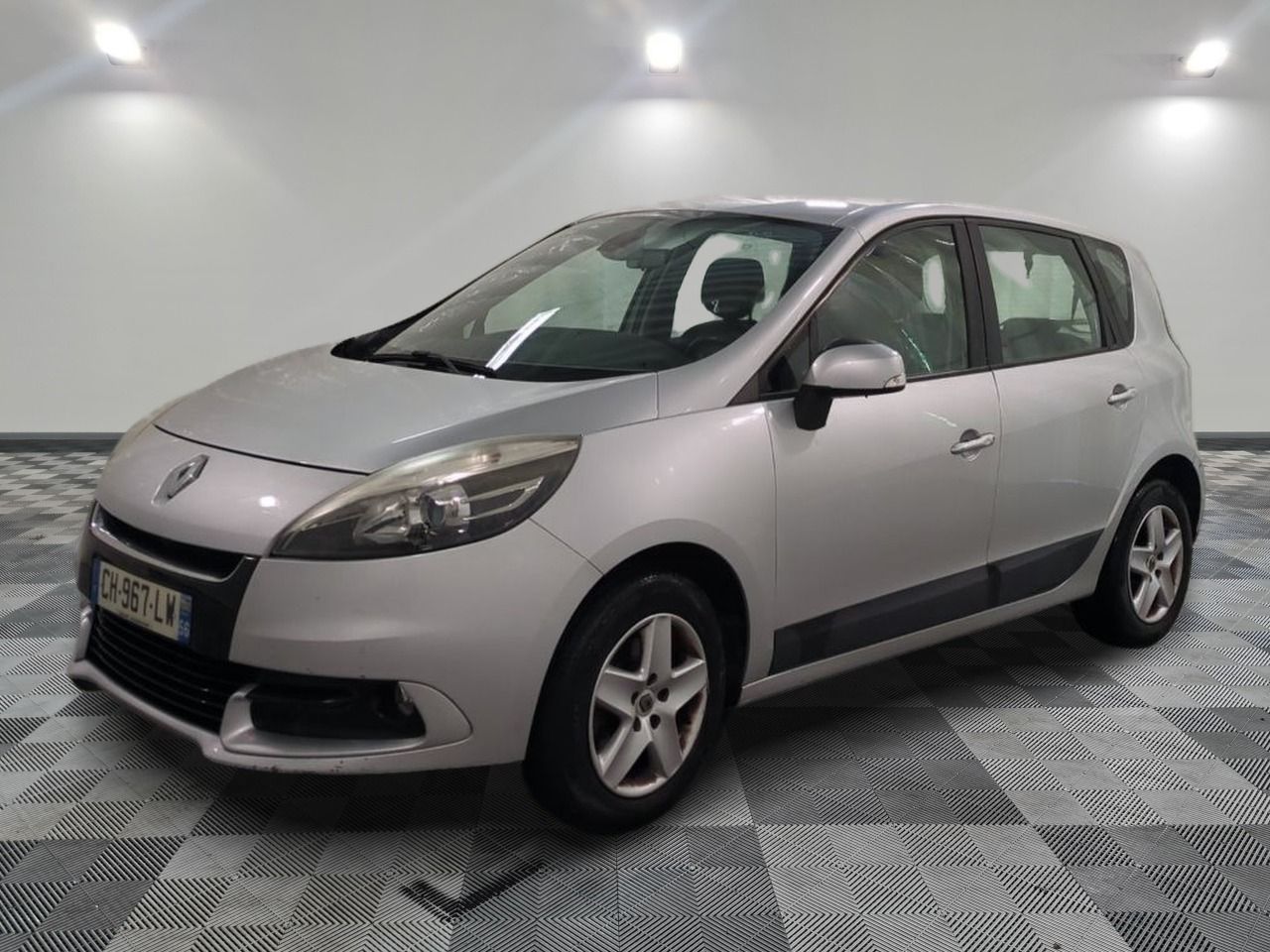 RENAULT - SCENIC III DCI 110 FAP ECO2 BUSINESS - GO - Mise e…