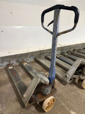 a dolly with a handle on it in a room