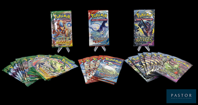 de nombreux types de cartes Pokémon exposées